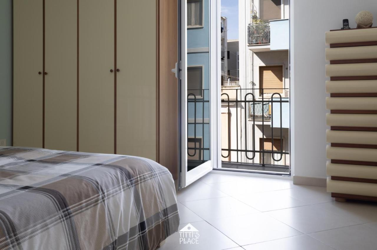 Titti'S Place Bari Esterno foto