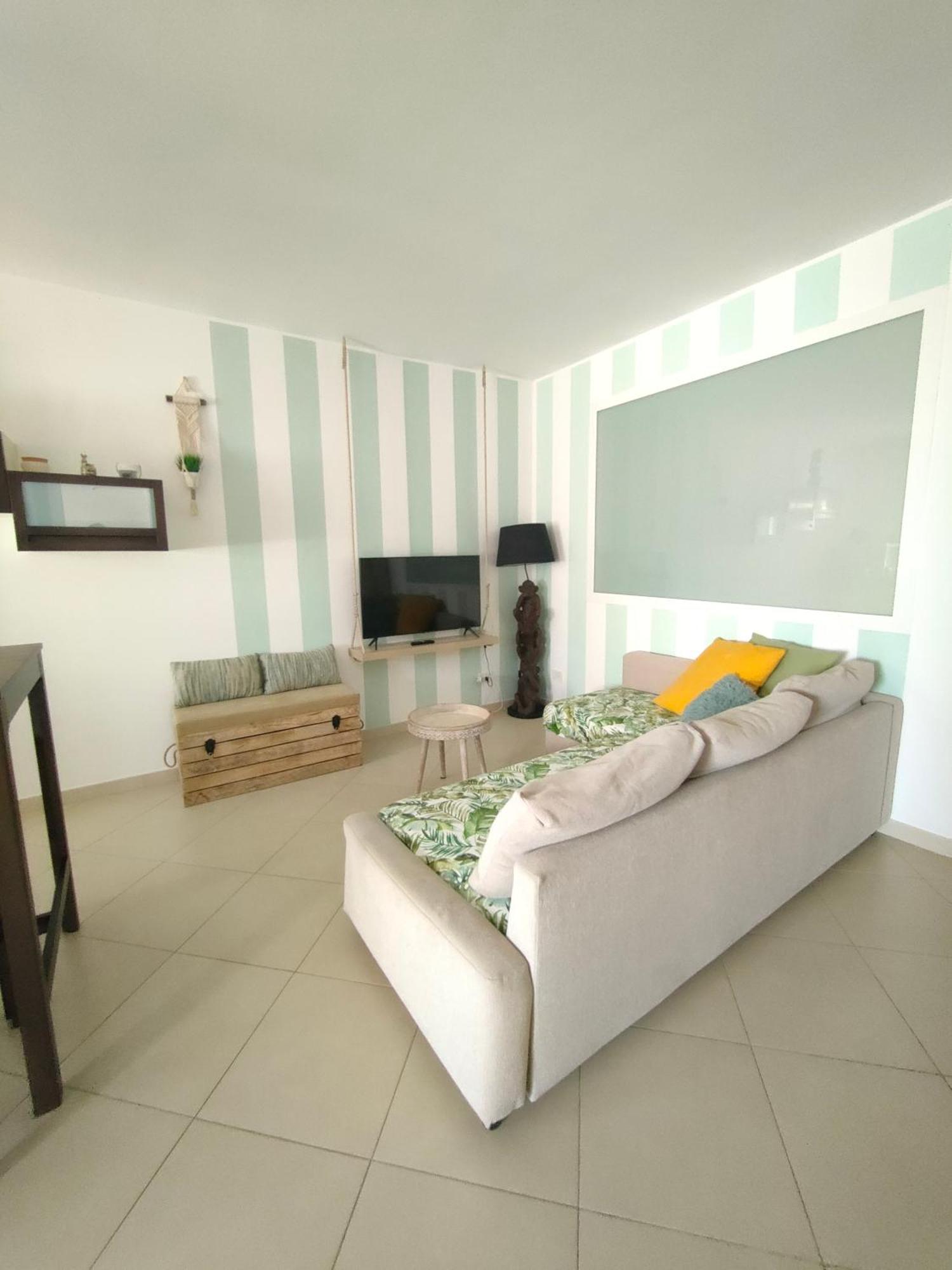 Titti'S Place Bari Esterno foto